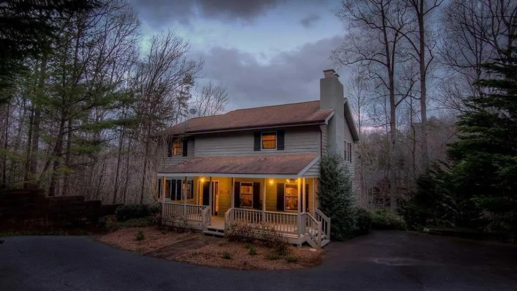 Firefly Lake House by Escape to Blue Ridge