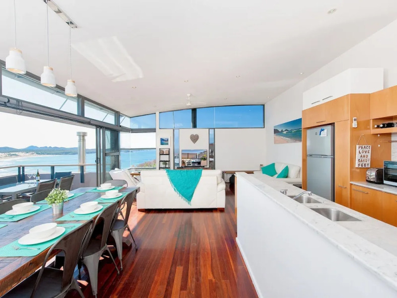 The Deckhouse, 22/26 One Mile Close