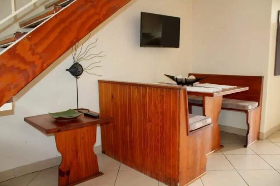 Flamingo Holiday Apartments