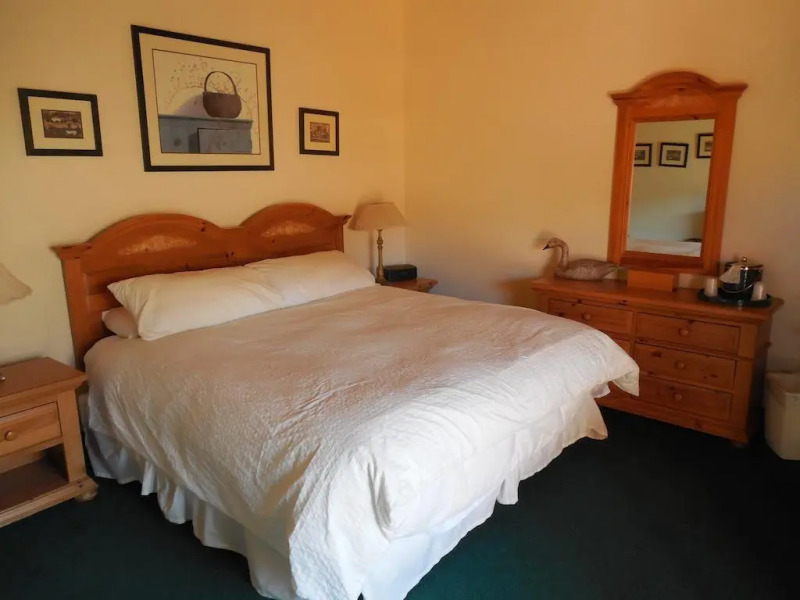 Whispering Pines Lodge