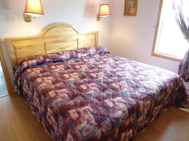 Ocean View Motel and Chalets