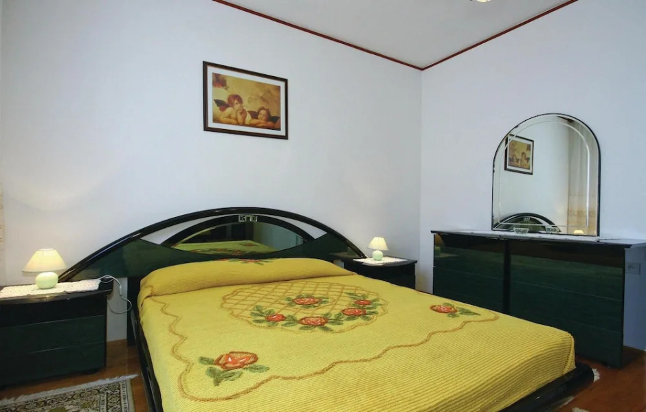 Amazing Apartment in Savudrija With 1 Bedrooms