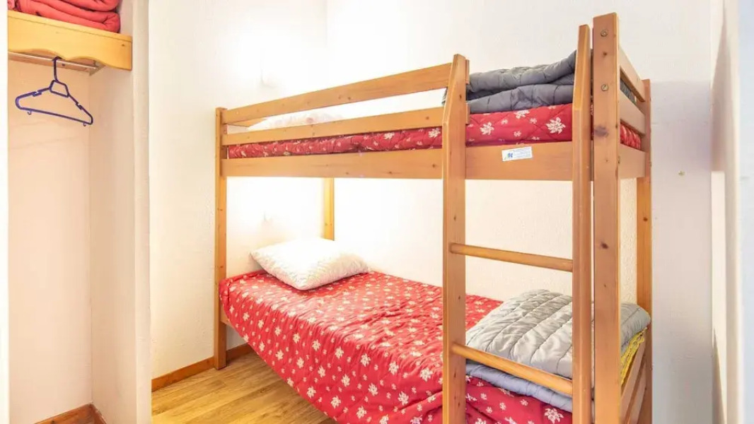 Stylish Alpine Stay for 6 Guests