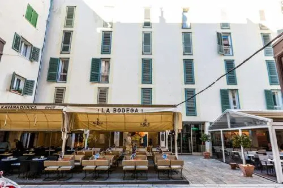 Marcius Luxury Apartment