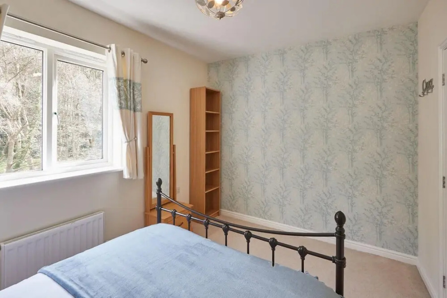 57 Woodland View in Holmfirth