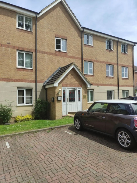 Immaculate 1-bed Apartment in Borehamwood