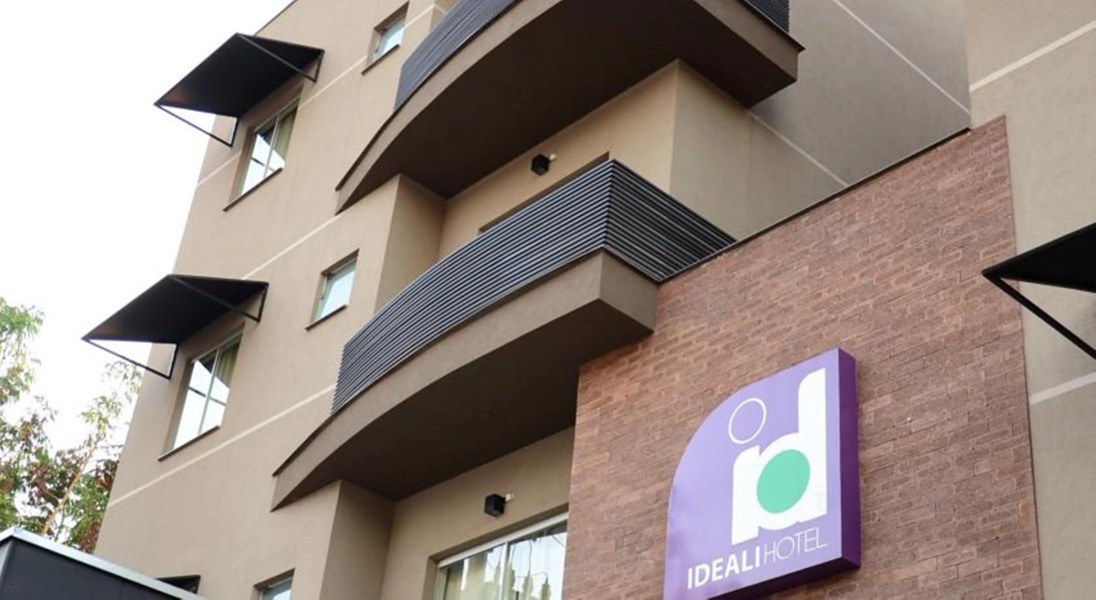 Ideali Hotel