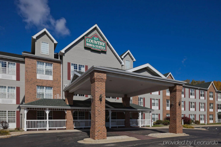 Country Inn & Suites by Radisson, Milwaukee Airport, WI
