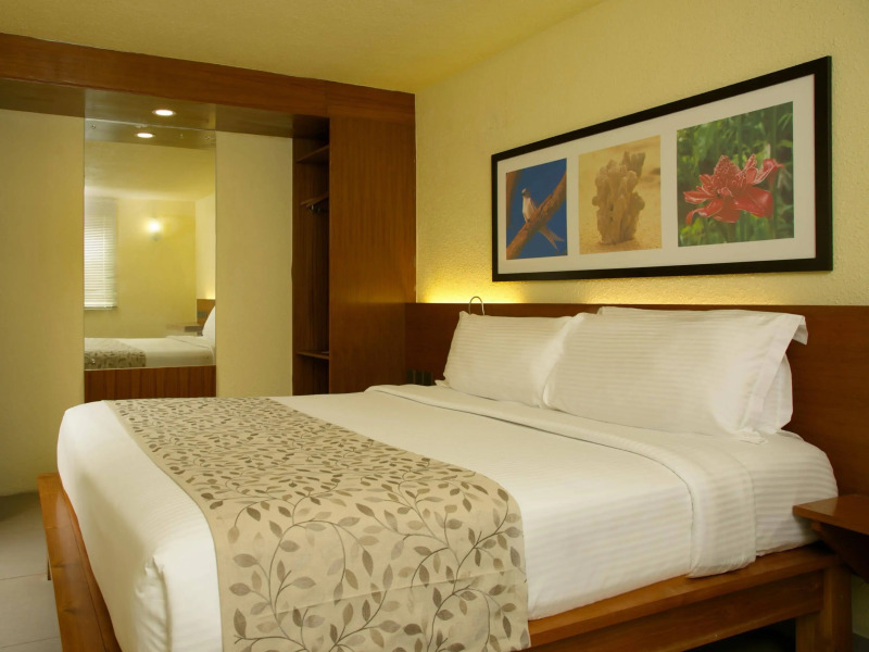 Coral Strand Smart Choice Hotel