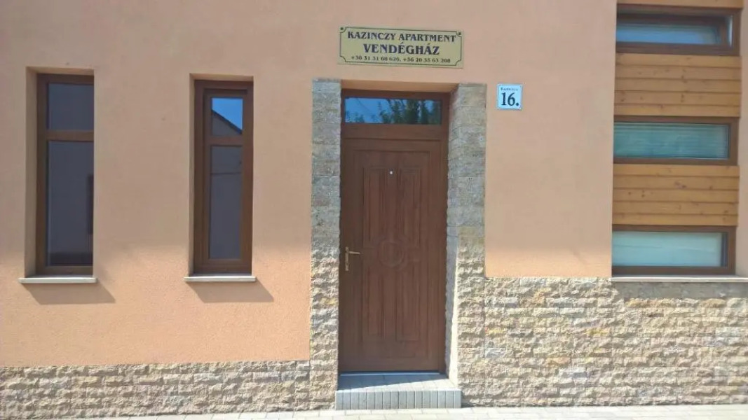 Kazinczy Apartment