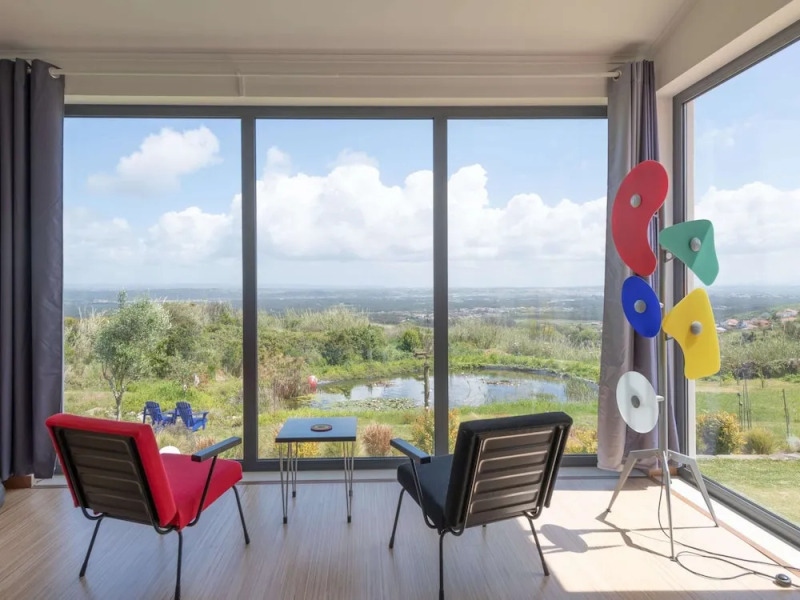 Oceanview Cliff Retreat