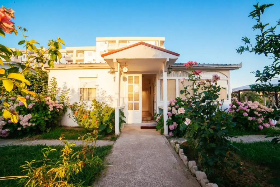 Apartments Paradise