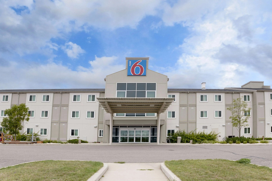 Motel 6 Brandon, MB