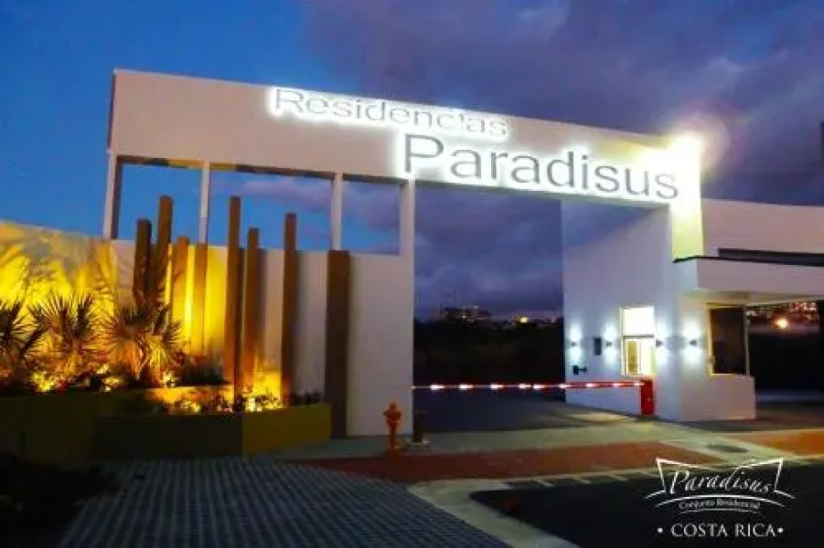 Apartment Paradisus