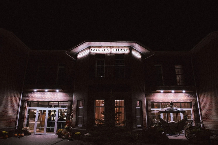 Отель Golden Horse