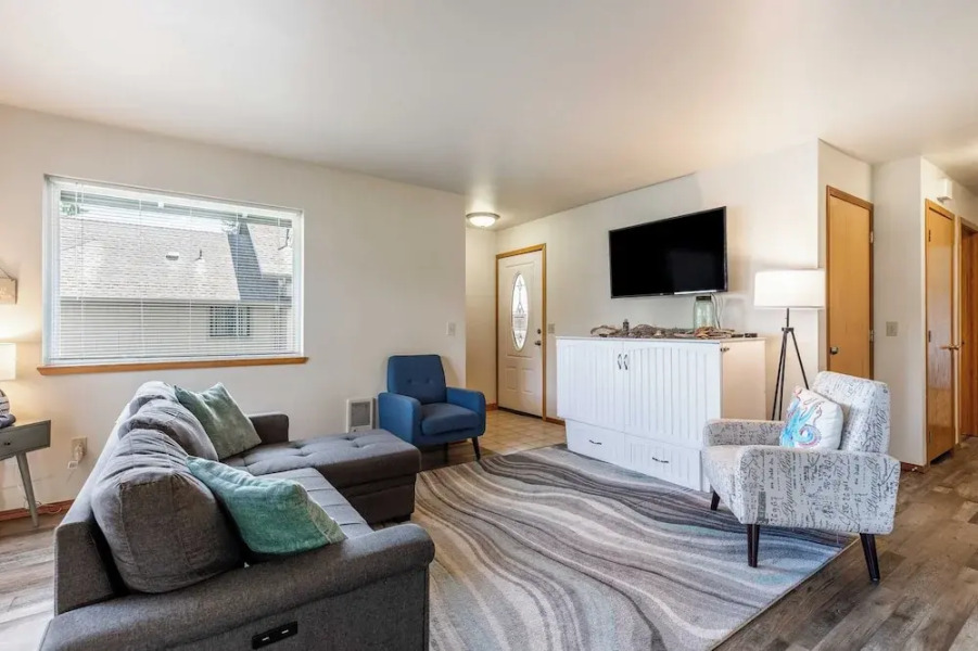 Seaside Getaway by Avantstay Deck w/ Views