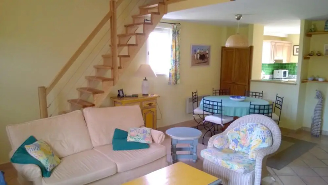 House With 3 Bedrooms in Mallemort, With Pool Access, Enclosed Garden