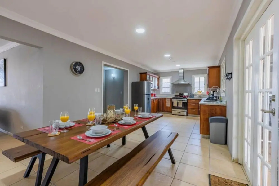 Remodeled 6BR - Privatepool Gameroom Close2beach