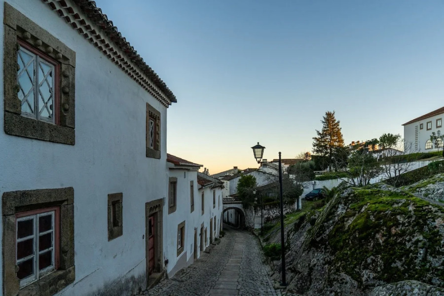 Local 9 - Casa do chapim azul