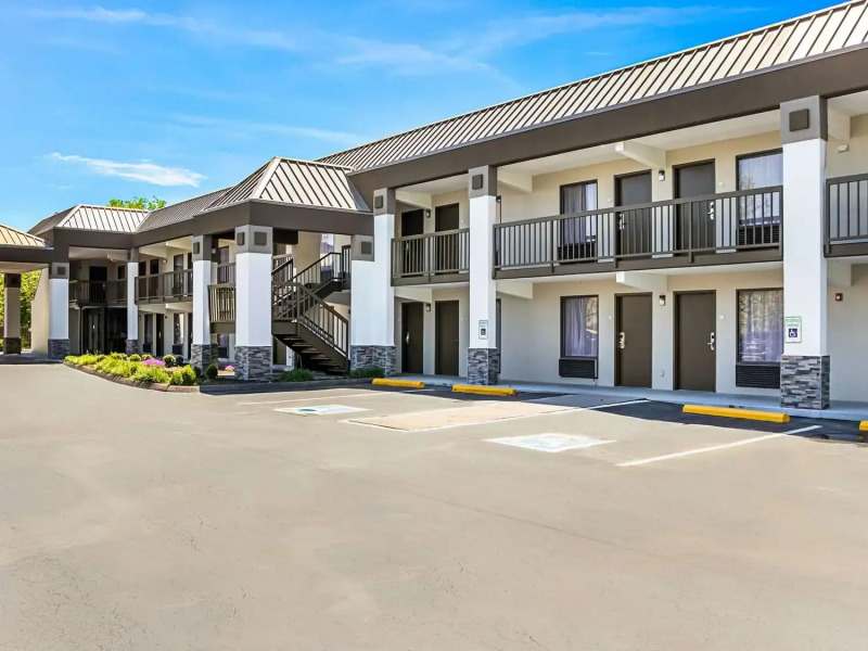 Quality Inn Knoxville