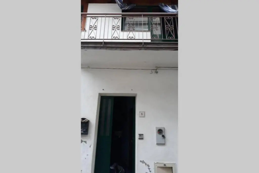 Casa singola su 2 piani Brolo