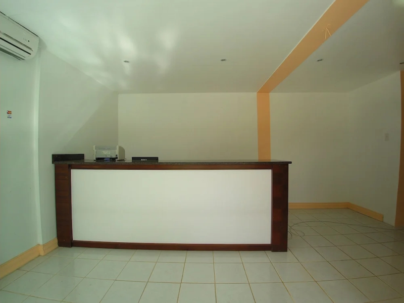 Pinneys Beach Hotel Nevis