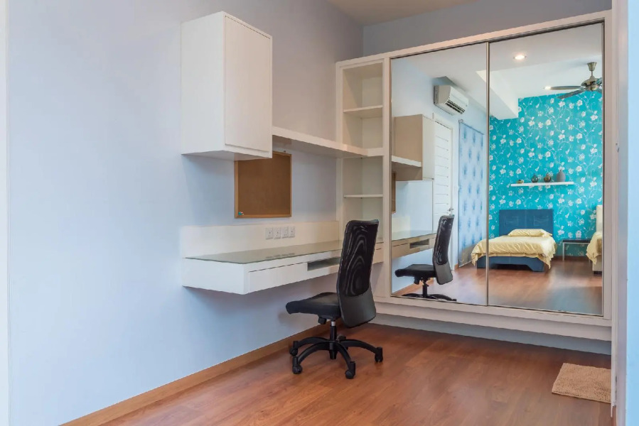 The Holiday Residence