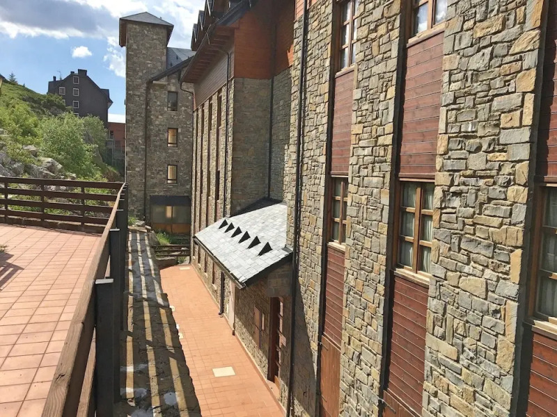 Lanuza by Keywii. 4 Paxs. Formigal