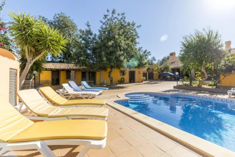 Villa - 7 Bedrooms with Pool and WiFi - 107981