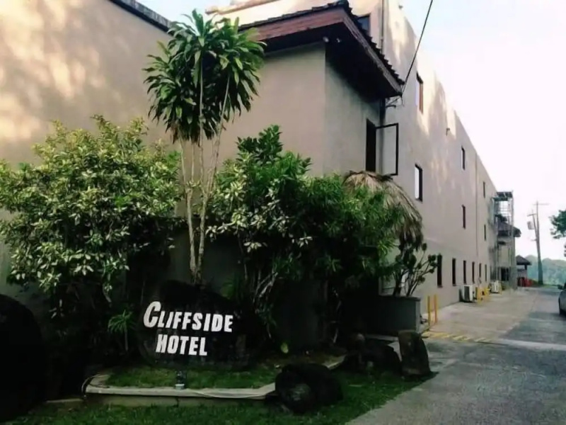 Cliffside Hotel