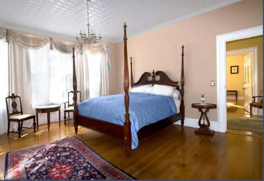 A Kingston Bed & Breakfast