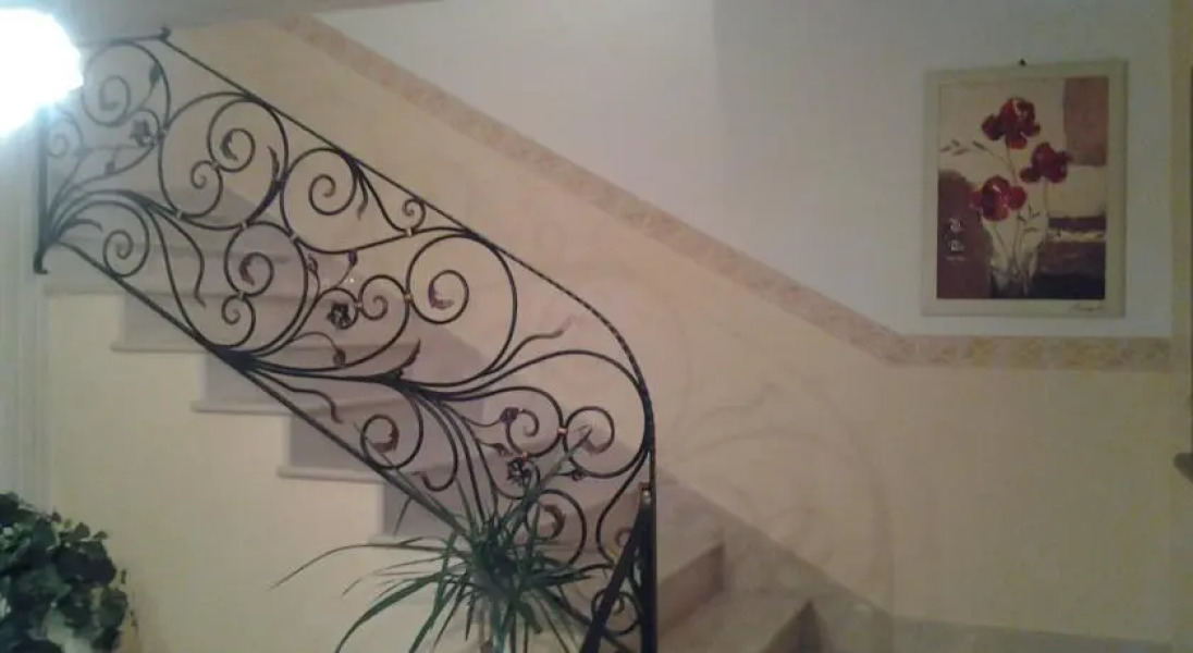 Bilocale Con Terrazzo