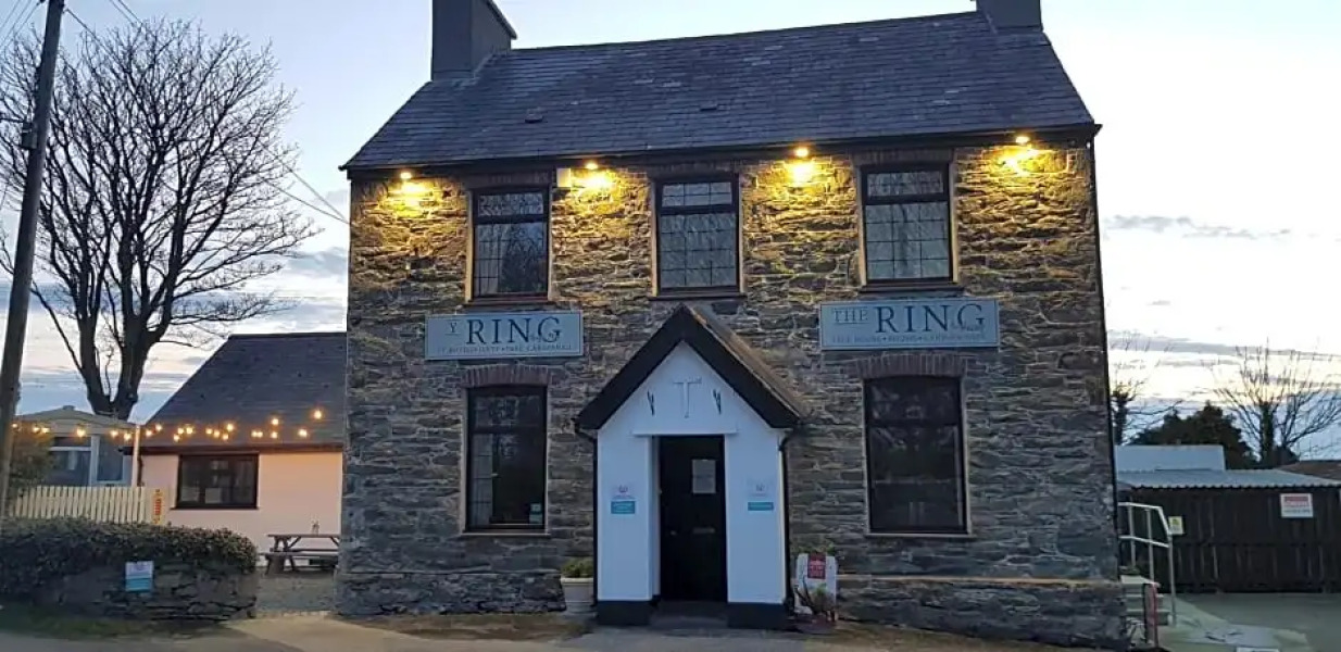 Ensuite Bed And Breakfast Rooms At The Ring Pub