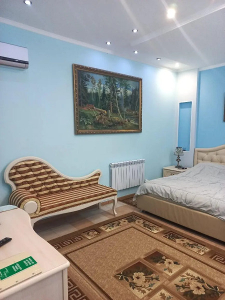 Анна и Король на Мирном переулке