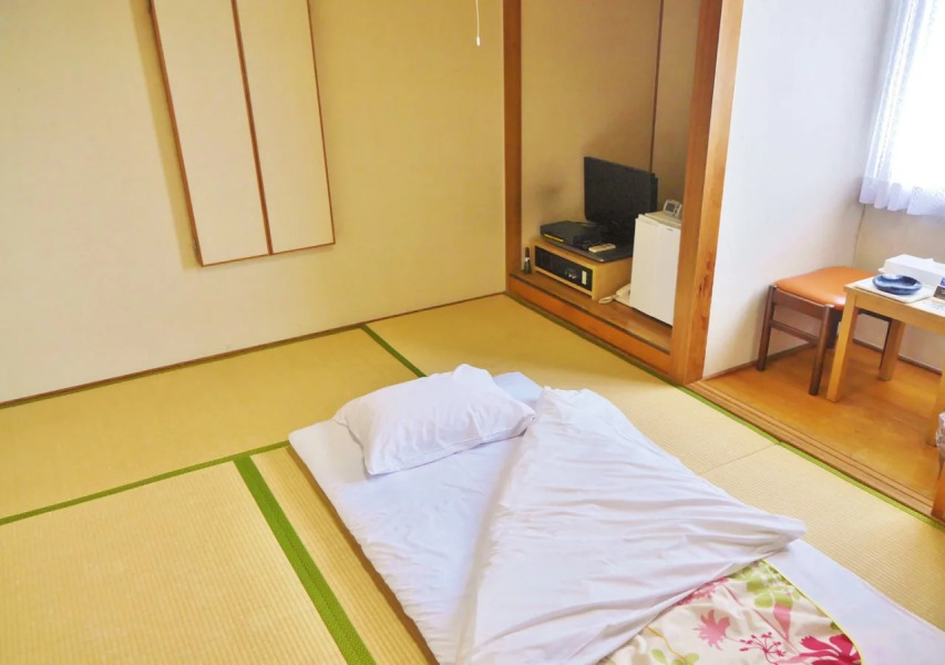 Hotel CROWN HILLS MIYOSHI