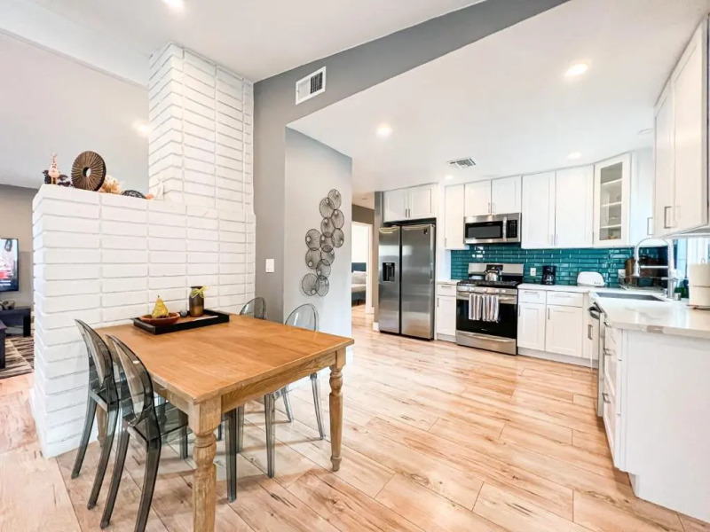 Gorgeous 4BR House with Swimming Pool