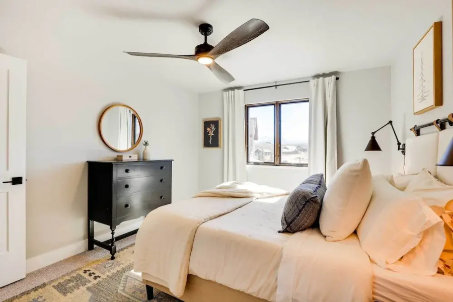 Cozy Tabernash Home w/ Fireplace & Mountain Views