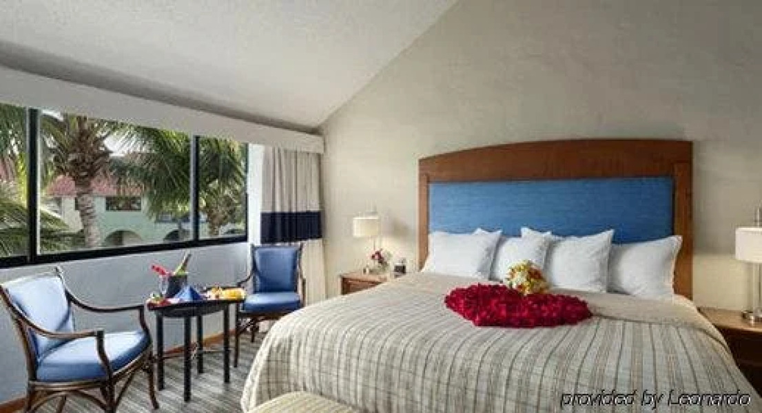 Four Points By Sheraton At Palmas Del Ma