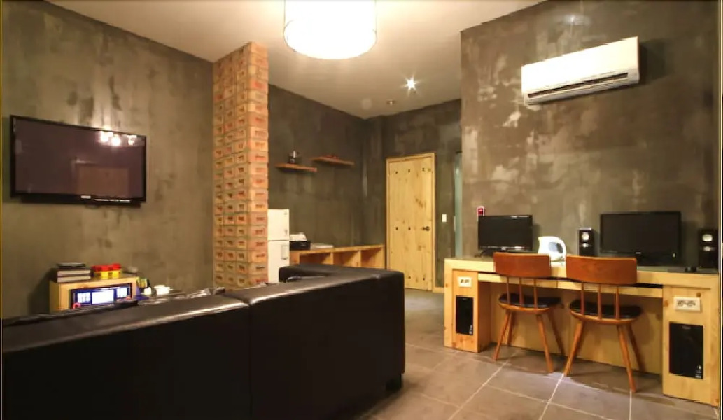 Secret Hotel Hwaseong