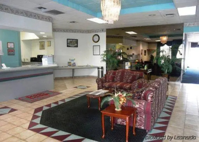 Econo Lodge Inn and Suites