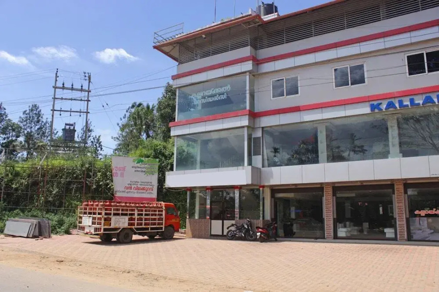 Kallarackal Residency by OYO Rooms