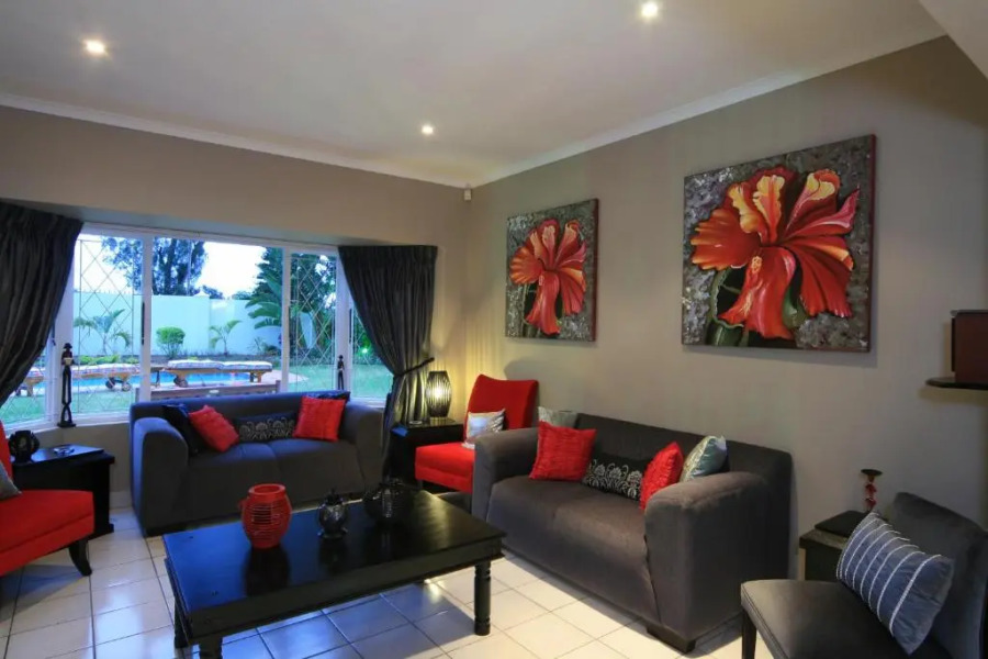 La Loggia on Portland