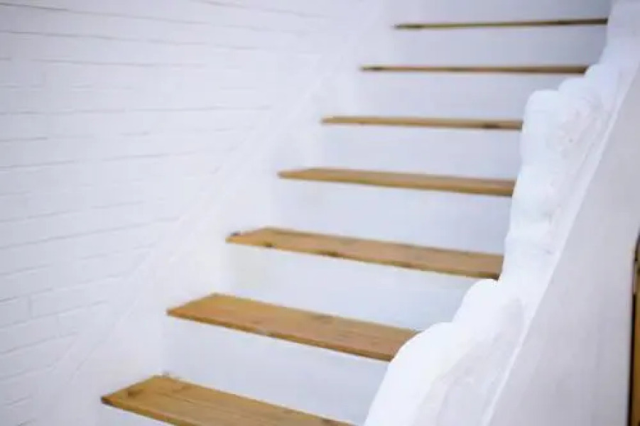 Guesthouse Thira-Female only