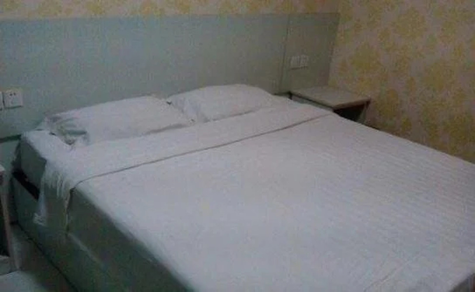 Xinhe Business Hotel