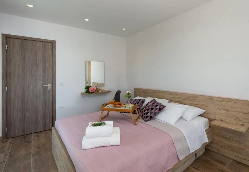 Rosemary Rhodes Villa