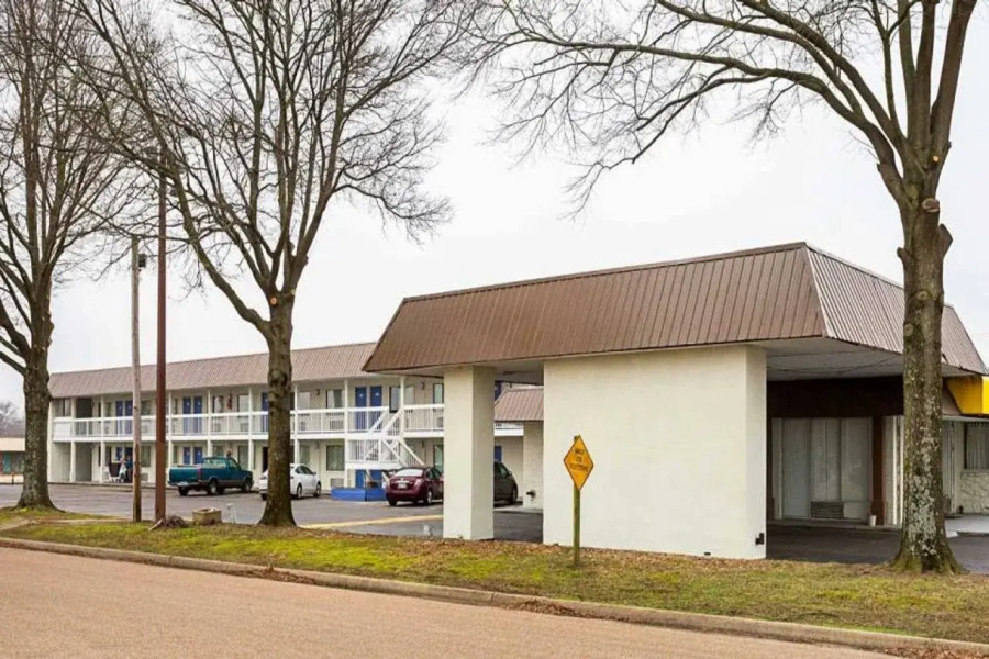 Motel 6 Brinkley, AR