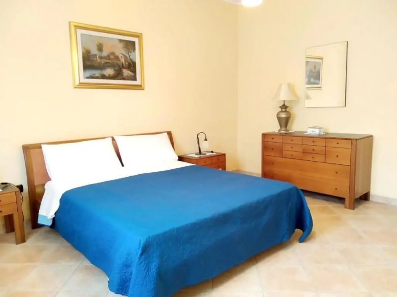 2 bedrooms appartement at Lago 400 m away from the beach with shared pool enclosed garden and wifi