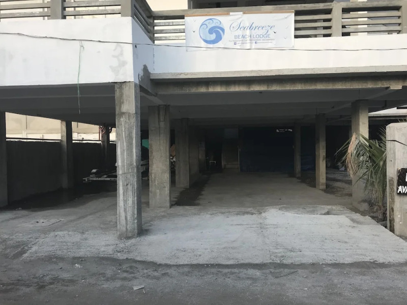 Seabreeze Beach Lodge