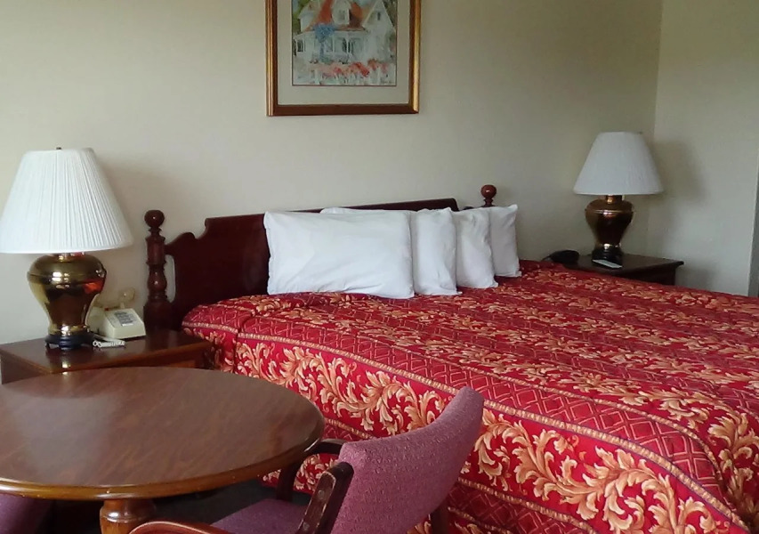 Interstate Inn Johnson City