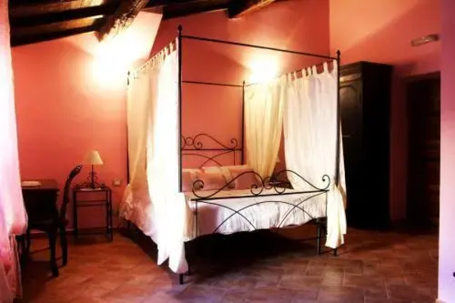 Le Fate Del Lago Rental Room